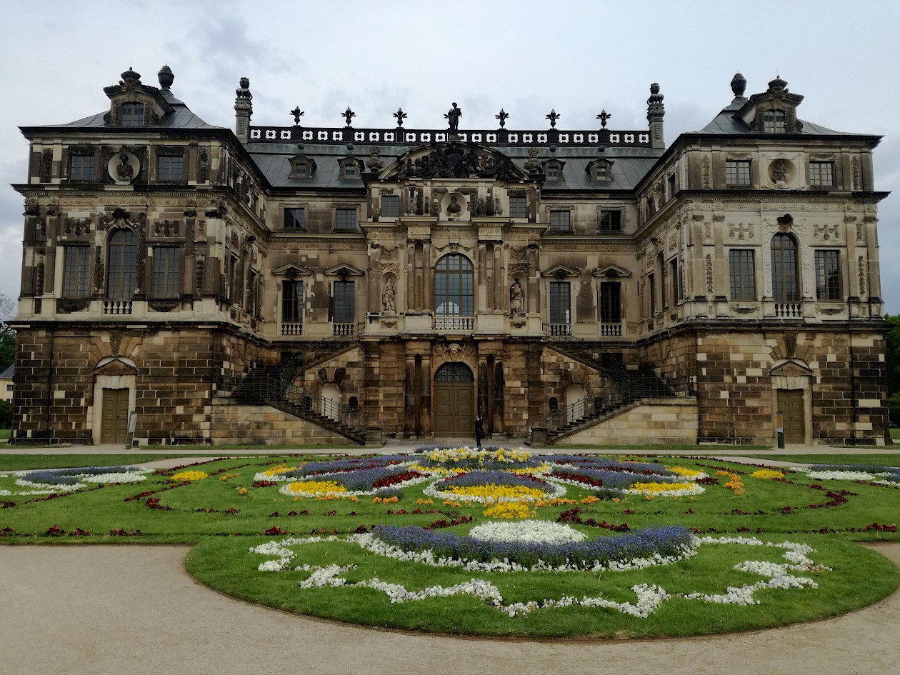 Palais Großer Garten Dresden Cerca Dio